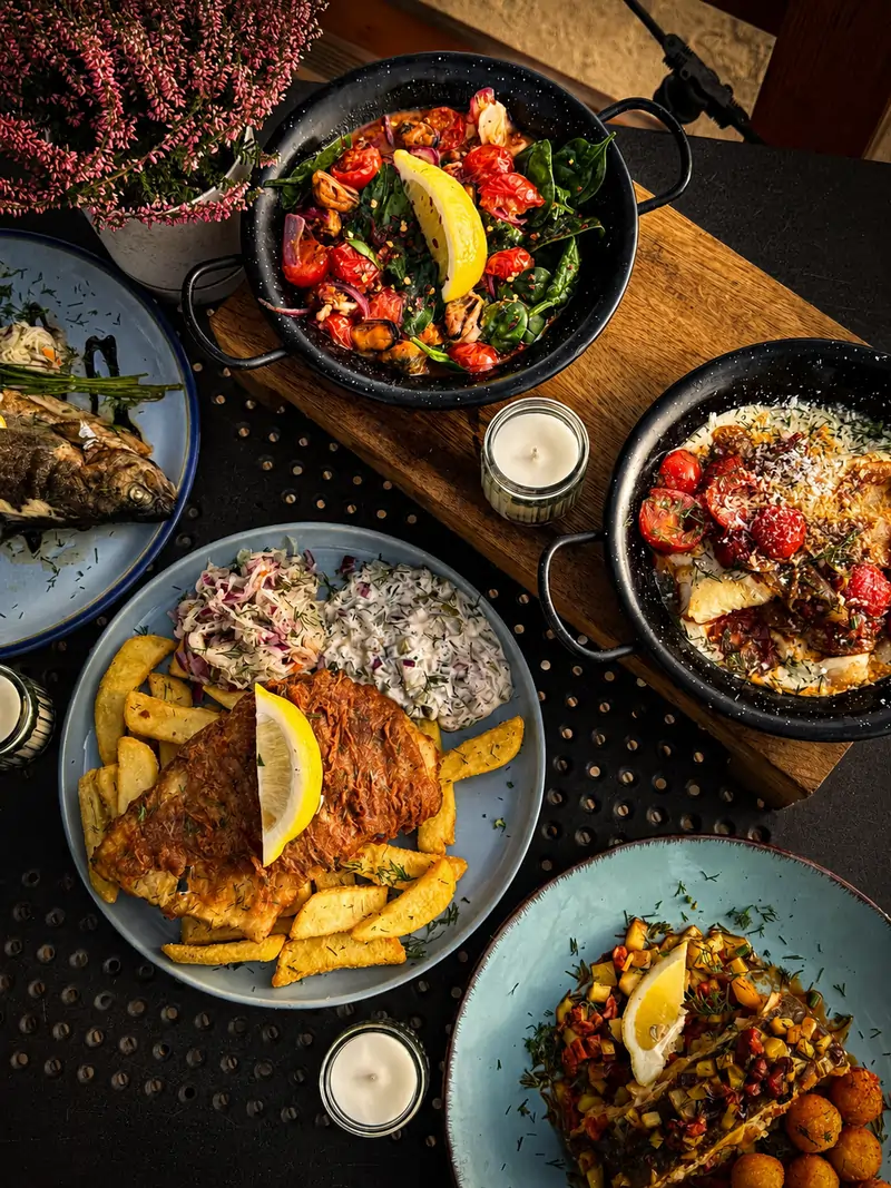 Restauracja Surf & Turf nad jeziorem w Jezierzanach koło Legnicy