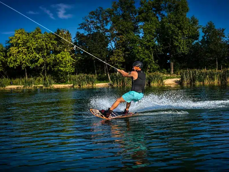 Wake Park w Krainie Dobrej Energii w Jezierzanach pod Legnicą